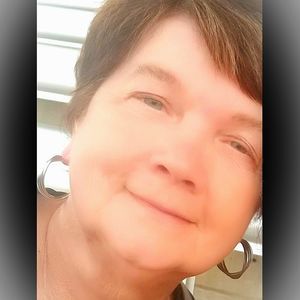 Meet your Posher, Pauline